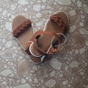 Girls brown sandals